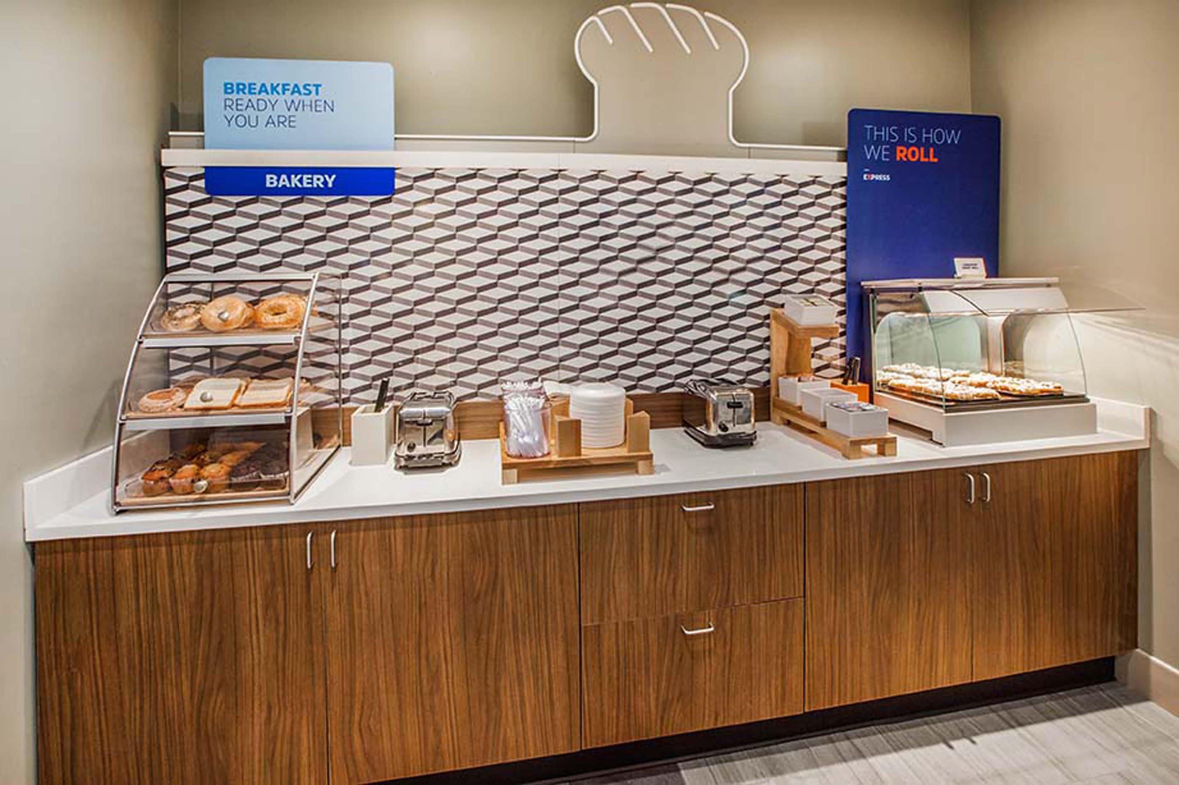 Holiday Inn Express Hotel And Suites Lake Charles By Ihg Kültér fotó