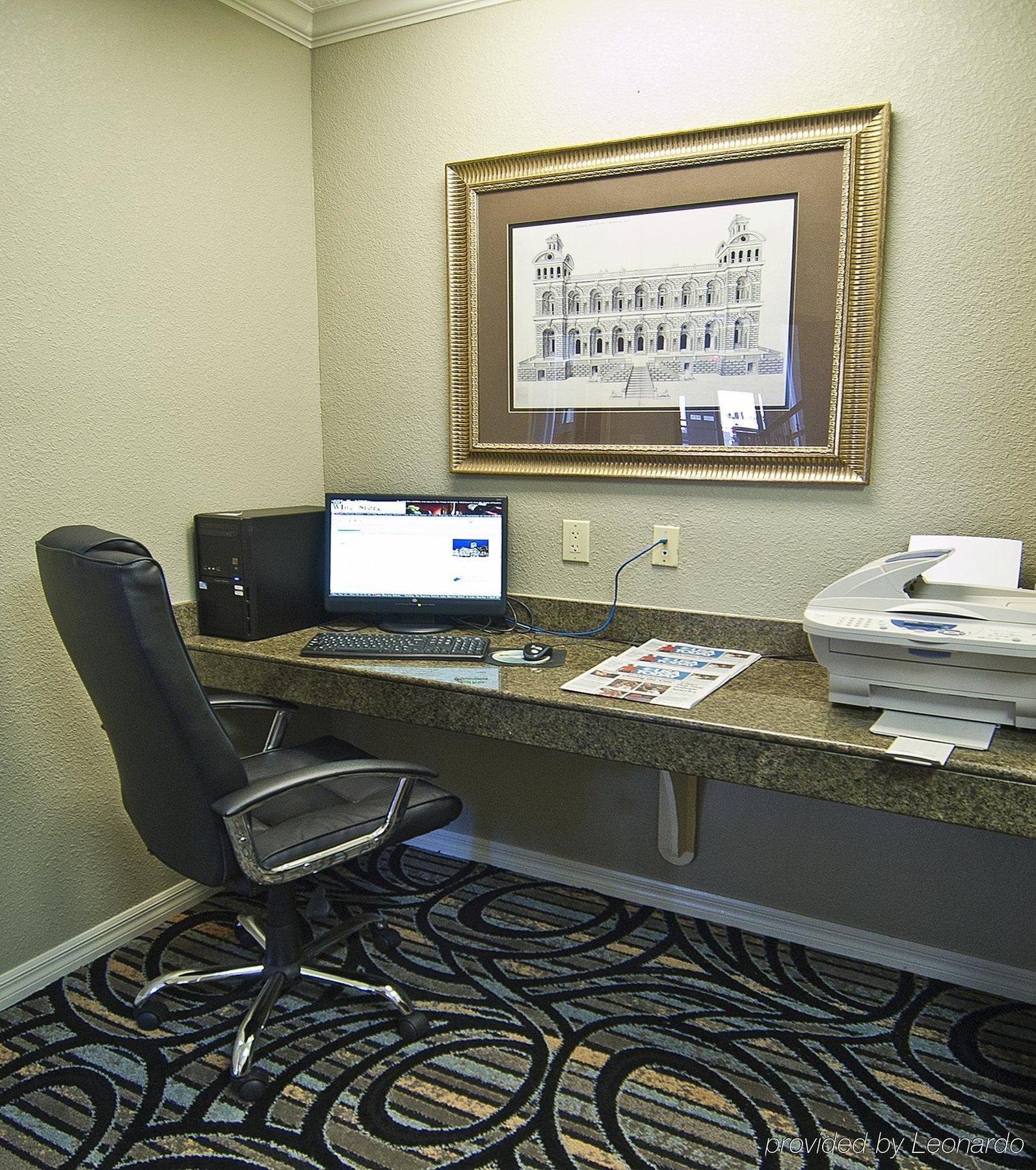 Holiday Inn Express Hotel And Suites Lake Charles By Ihg Létesítmények fotó