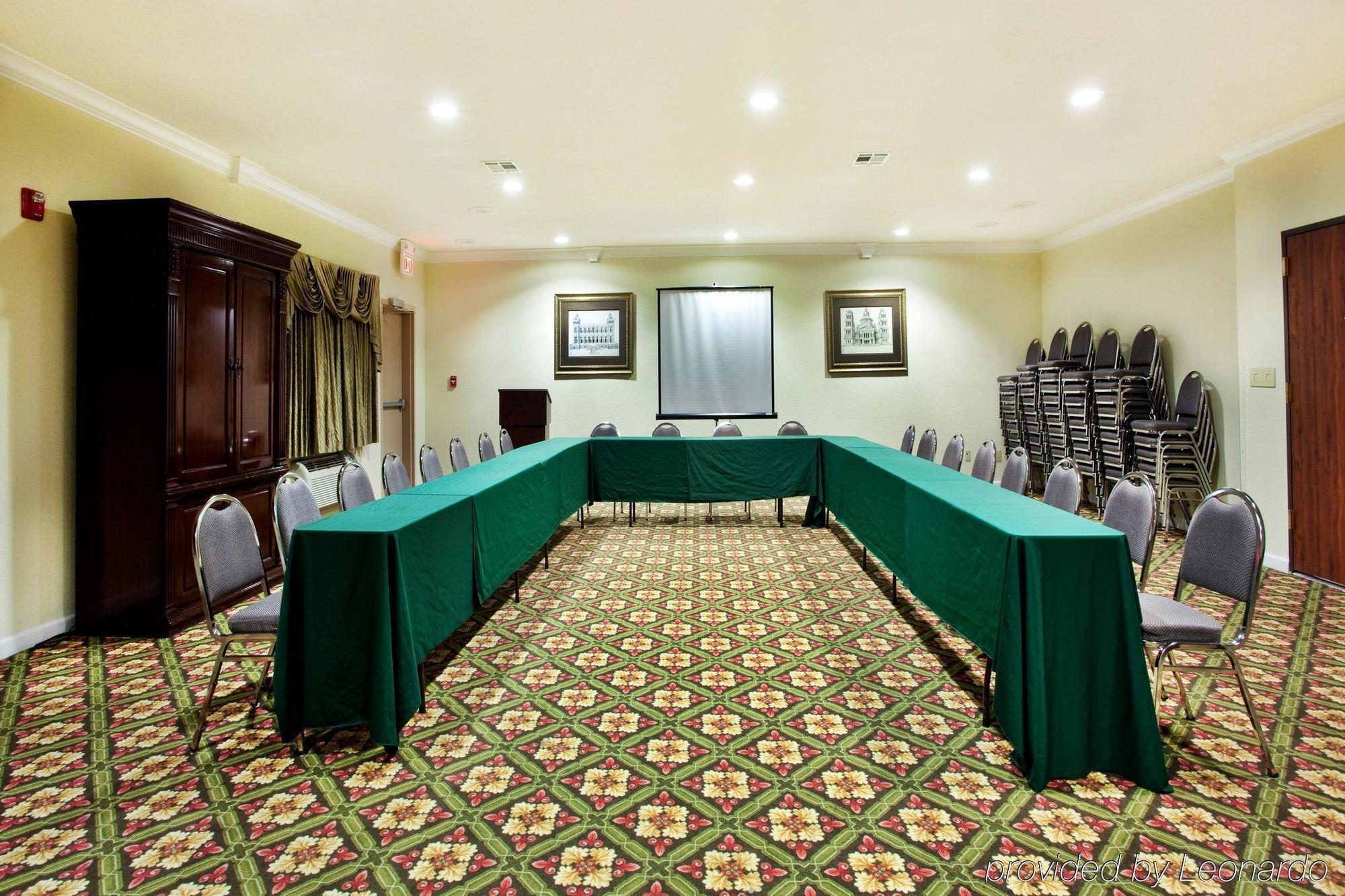 Holiday Inn Express Hotel And Suites Lake Charles By Ihg Létesítmények fotó